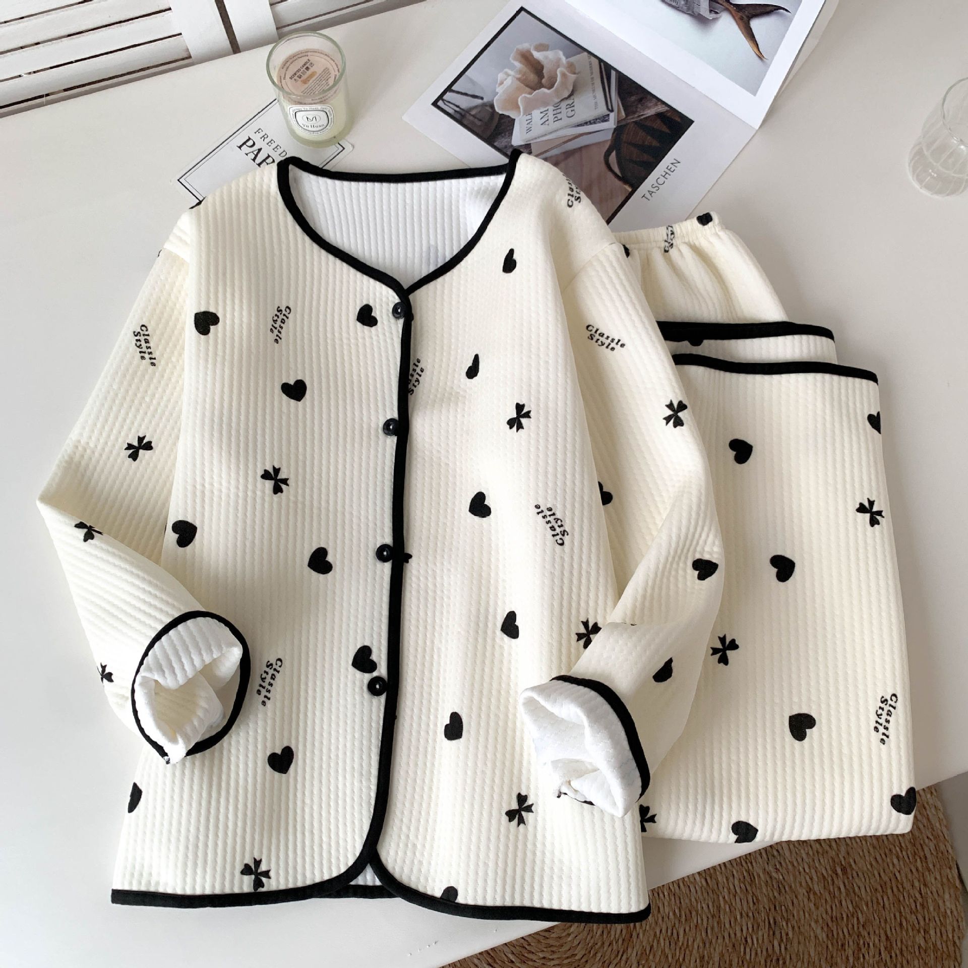 Pijamas al por mayor transfronterizos de invierno de aire de algodón jacquard lindos dibujos animados de alta calidad dulce conjunto de ropa para el hogar