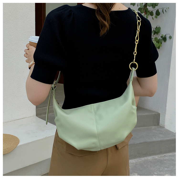 Simple Metal Chain Soft Leather Shoulder Bag display picture 2