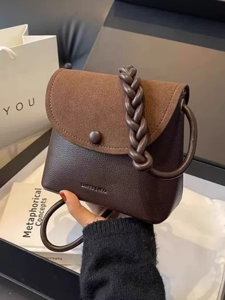 High-End Women's Bag 2024 New Crossbody Bag Autumn and Winter Bucket Bag Retro Niche Design Women's Versatile Shoulder Bag