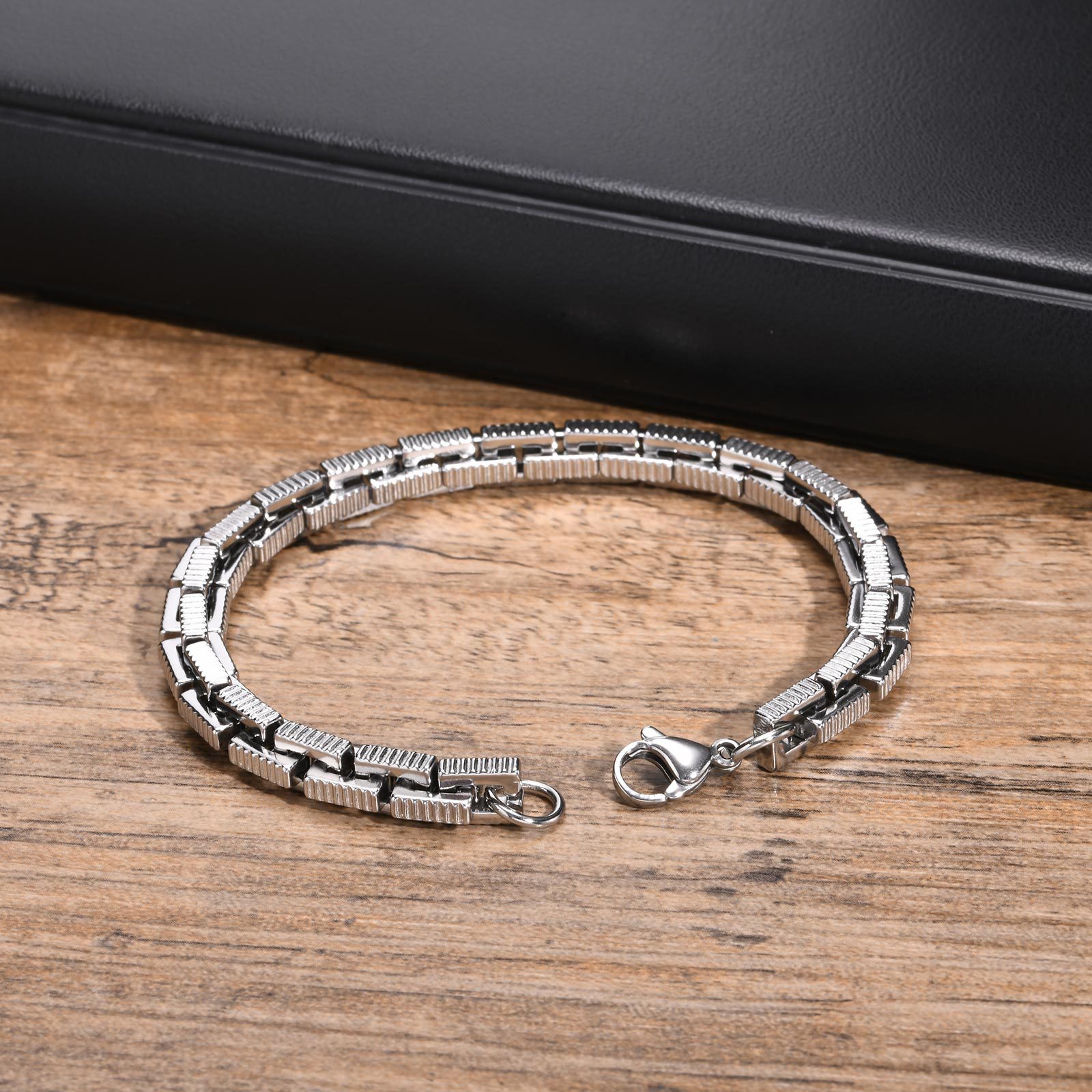 15g Weight Chain Bracelet Classification 304 Stainless Steel Chain Material cable chain Chain Type 1 Piece Quantity Party, Street Occasion 304 Stainless Steel Material Geometric Pattern All Seasons Season Men's Gender Plating Design Simple Style, Classic Style Style Simple Style Classic Style Geometric 304 Stainless Steel Plating Men's Chain Bracelet Men's Chain Bracelets 1