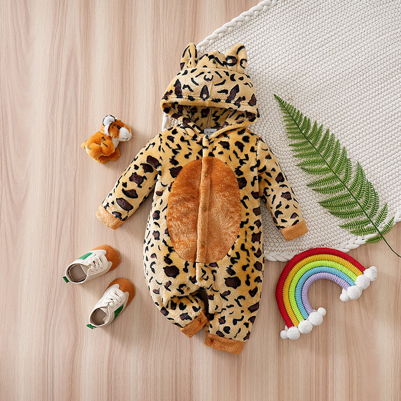 Hooded leopard print