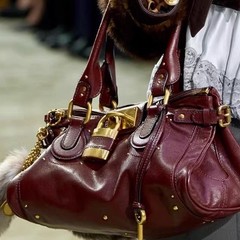 ins网红博主千禧辣妹复古做旧锁头包手提斜挎包2025秋冬新款女包