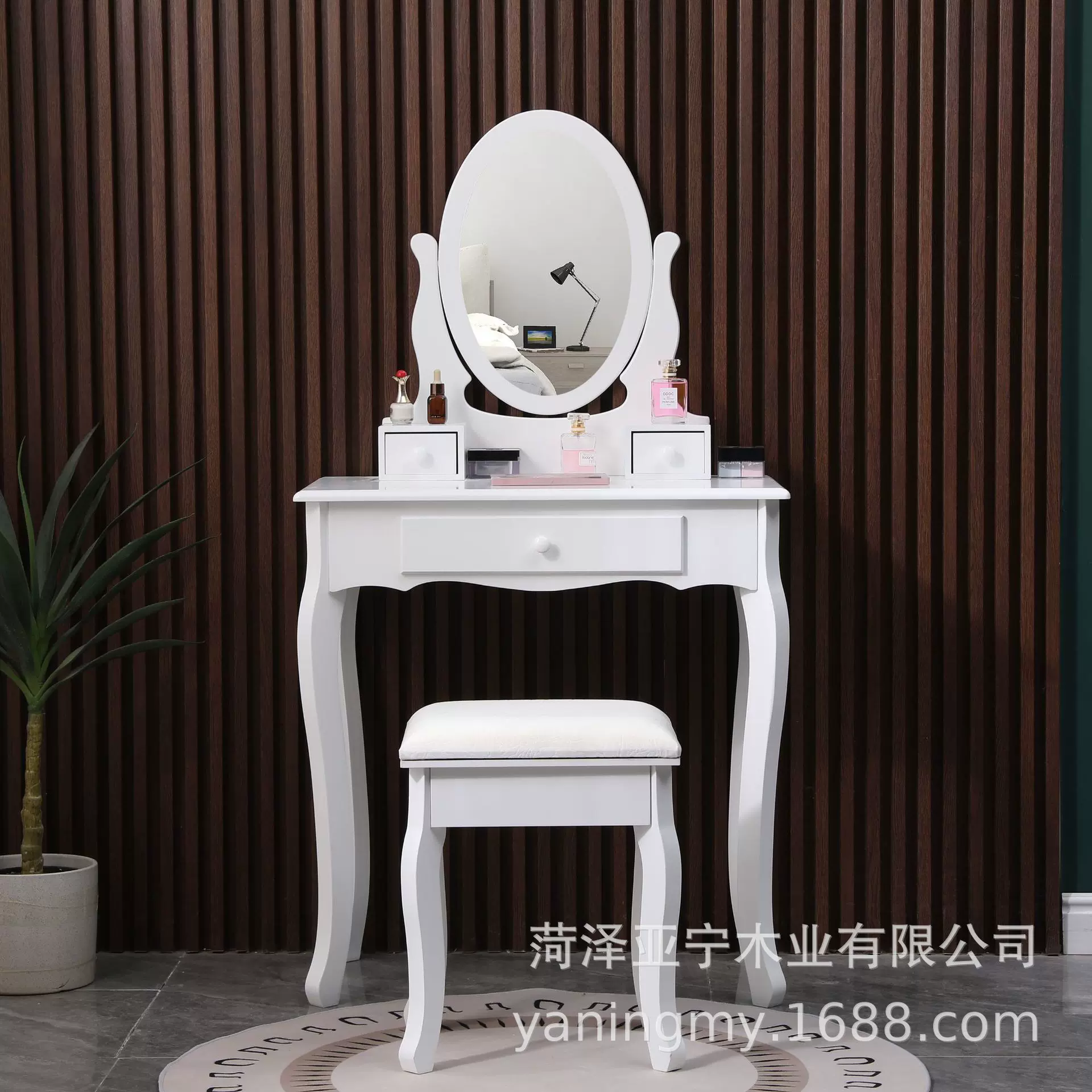 欧式梳妆台厂家直供婚房卧室小型梳妆桌带抽屉现代简约凳子梳妆台