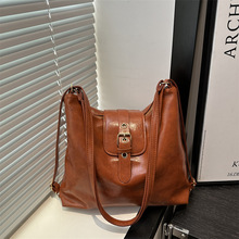 复古高级感通勤包2025新款女包多功能三用背包大容量单肩托特包女