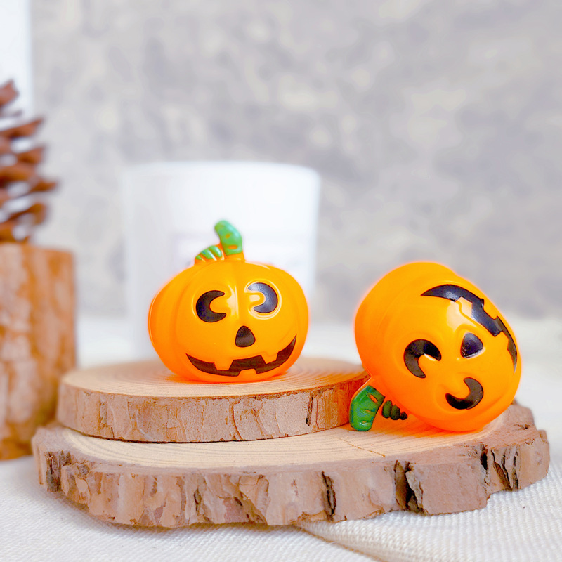 Fábrica directa de Halloween moldeado por soplado de plástico calabaza decoración de mesa DIY juguetes para niños una variedad de regalos para niños