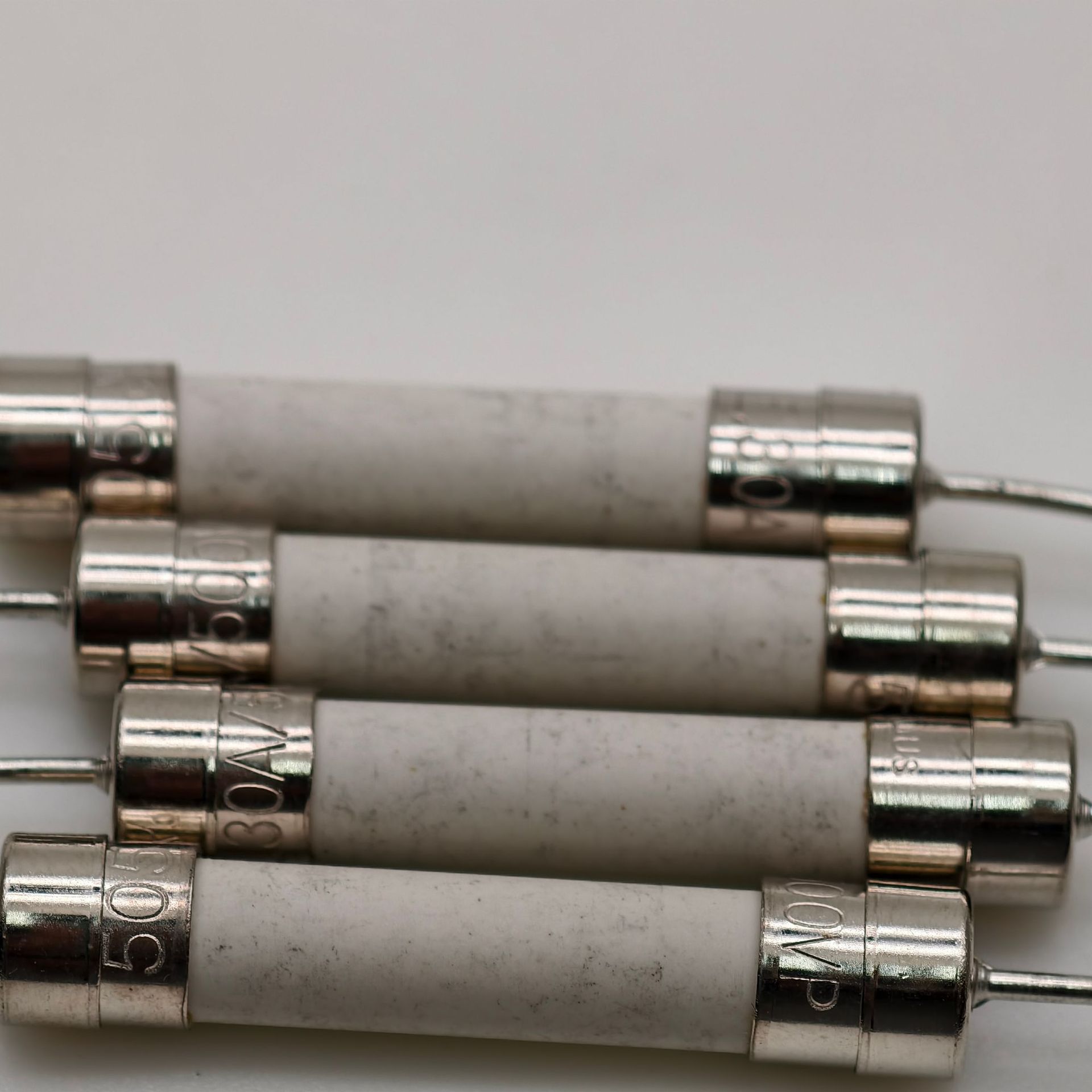 LITTELFUSE力特0505030.MXEP 6*30MM高电压保险丝30A 500V量大价