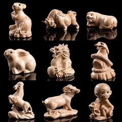 桃の木の十二生肖の木の彫刻の置物の手の部品のネズミの牛の虎のウサギの竜蛇の馬の羊のサルのニワトリの犬のブタの家庭の工芸品