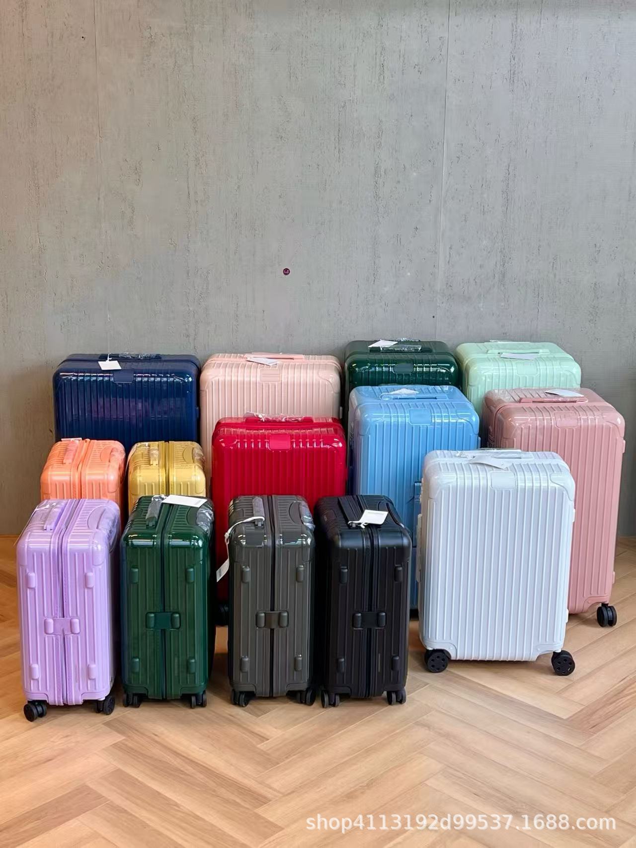 Rimowa Essential 21 düymlük əl çantası təkərli çamadan