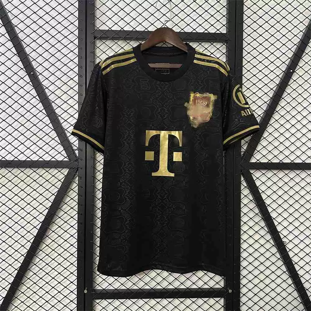 Коллекция футбольных футболок Barcelona Real Madrid Bayern Ajax Napoli Paris FC — разные дизайны, размеры S–XXL