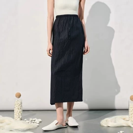 女式针织衫;女式T恤;女式衬衫