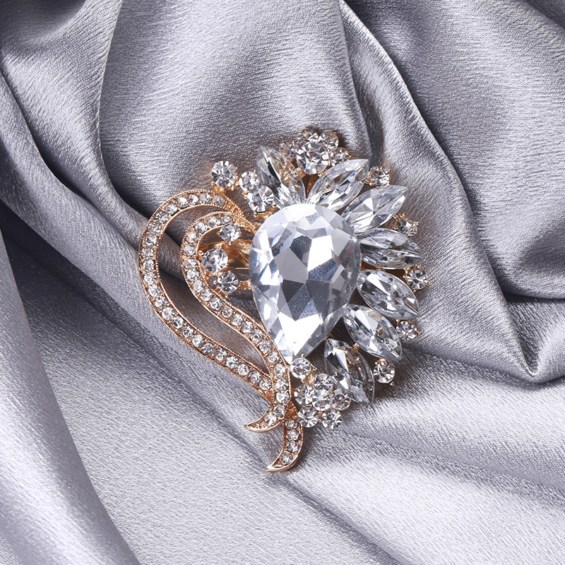25g Weight Glass Inlay Material Brooches Classification Holiday, Daily Occasion Alloy Material Flower Pattern Women's Gender Inlay Design Korean Style Style Korean Style Pin Flower Alloy Inlay Glass Women's Brooches 4