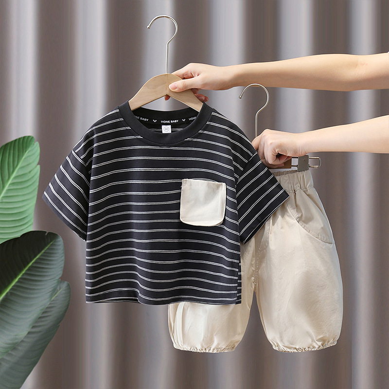 7369 Ropa para niños Traje de manga corta para niños Estilo de verano Estilo coreano Camiseta a rayas Moda para niños Traje de dos piezas de verano 5