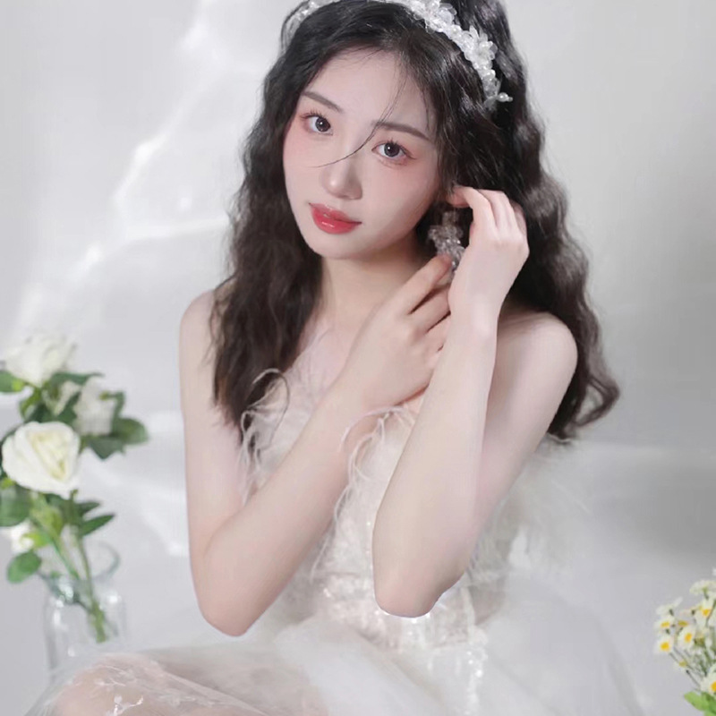 Váy dạ hội lông vũ trắng tay ngắn thắt eo — Màu trắng