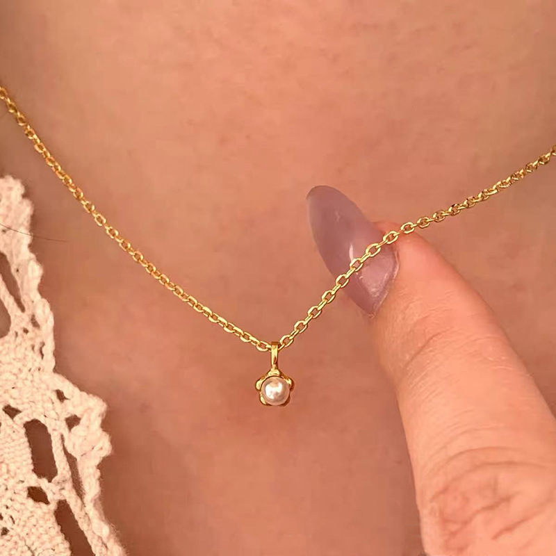 日常的に多用途な S925 スターリングシルバー アクアマリン バタフライ ネックレス、女性用、色あせしない、ニッチなハイエンドの軽い高級鎖骨チェーン、新しい|undefined