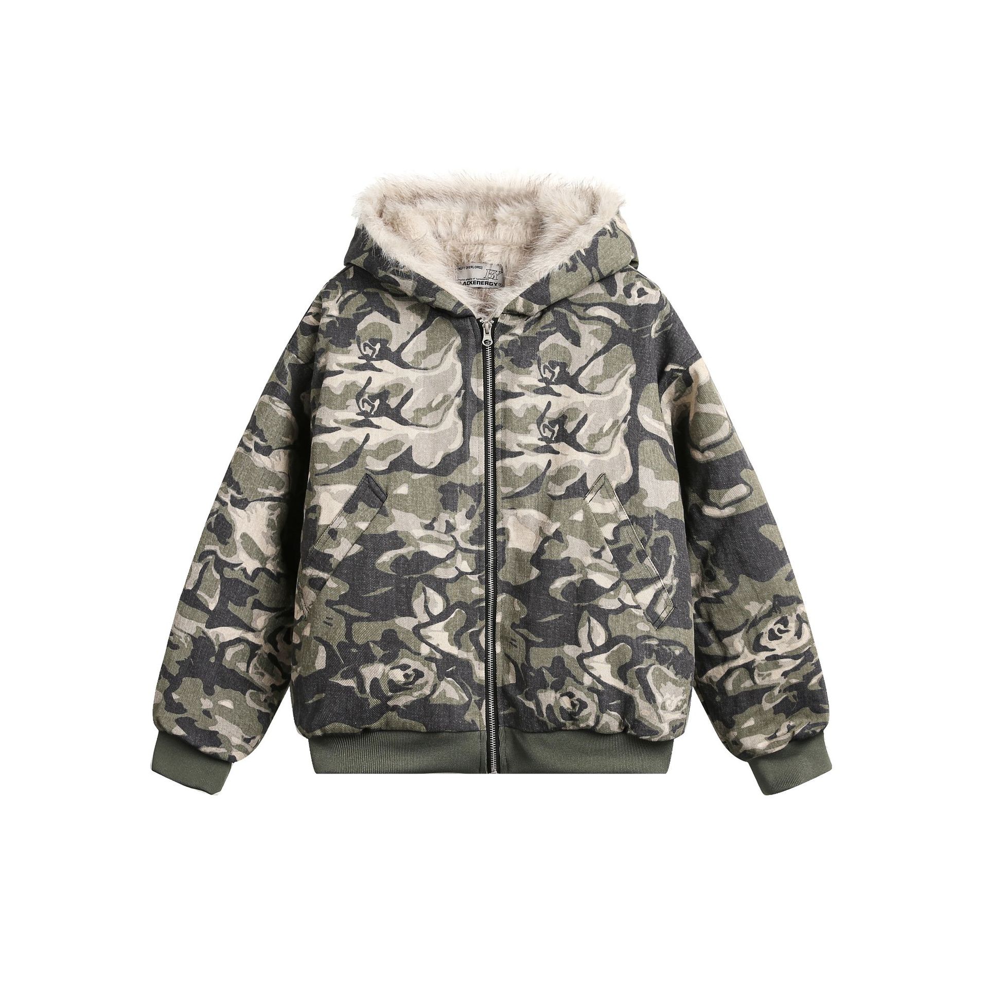 Abbigliamento maschile, giacca in cotone con collo in pelliccia mimetica di alta qualità, scatto reale_voghion.com