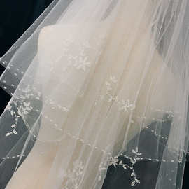 新款新娘婚纱头纱 外贸手工缝制珍珠小花头纱短款网红影楼造型纱