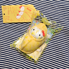 手作りのバナナキティペンダント、かわいいシングルシルクスクリーン顔のパーツ、バナナハローキティバッグペンダント