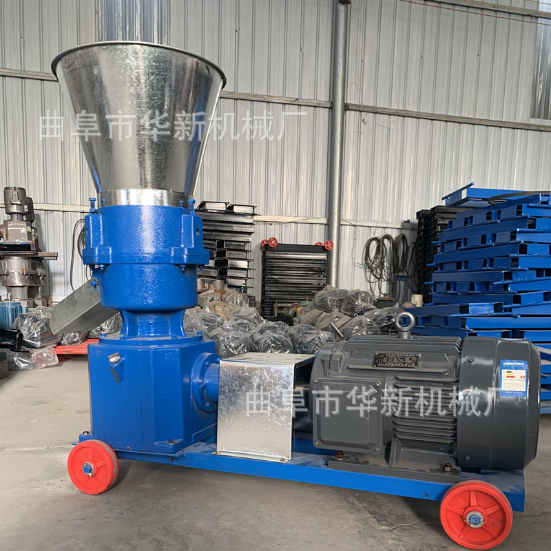 新款小型颗粒饲料机 出料均匀不堵料 干湿两用平模造料机各种型号