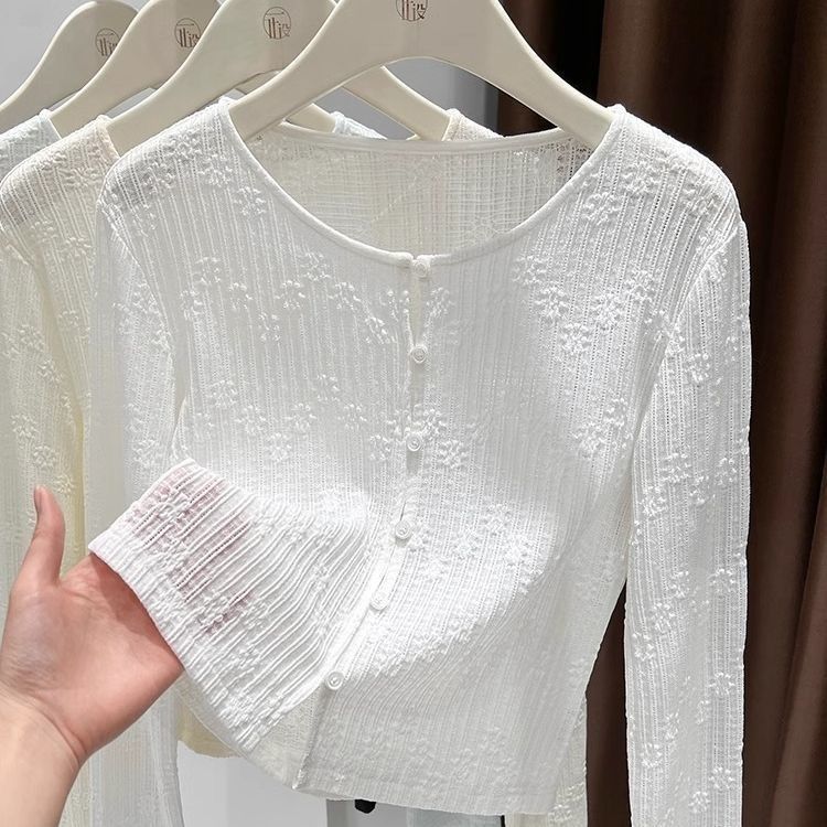 日焼け止めのジャカードのサスペンダーのスカートのカーディガンの外で夏の長袖の女性の薄い砂浜のショールを掛けて旗を合わせます。|undefined