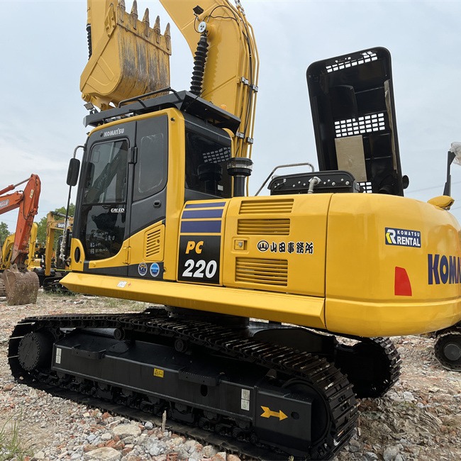 Kirguistán exporta excavadora Komatsu PC220 - 8 de segunda mano, garantía de calidad suficiente en stock