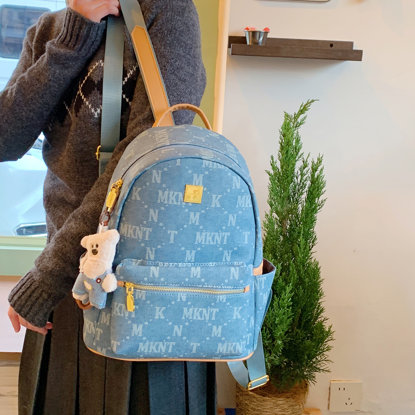 Nueva mochila de mujer transfronteriza, mochila de viaje de gran capacidad, mochila de viaje de letras extranjeras, mochila de mujer de viaje