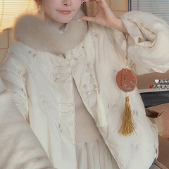 枝间绘雪新中式90白鸭绒珠绣刺绣羽绒服外套女白色狐狸毛领秋冬