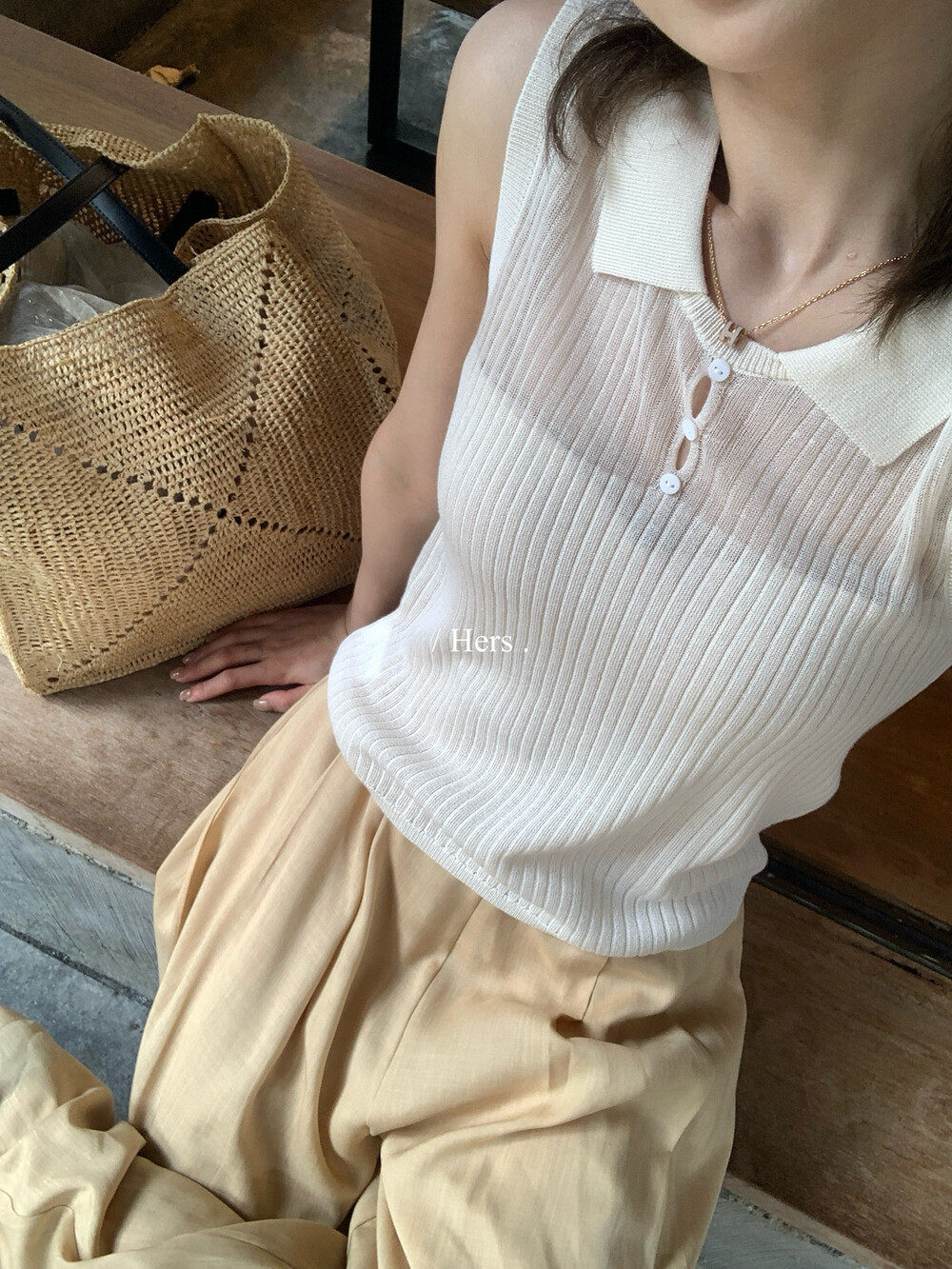 Áo hai dây nữ cổ polo dệt kim phối ren hở vai, form ôm sát — xám, trắng ngà, xanh lam chi tiết 22