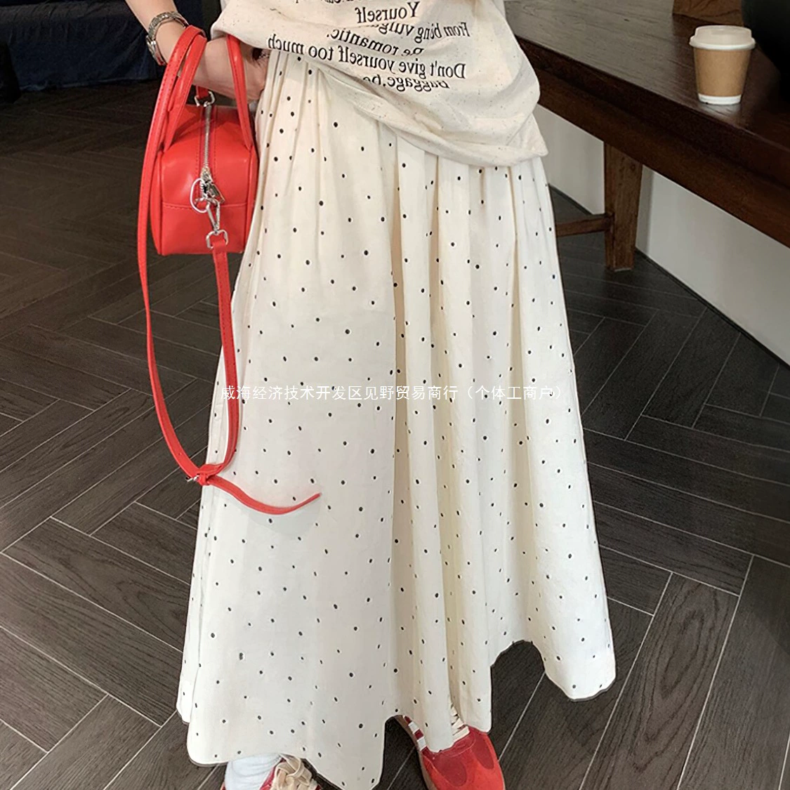 Белая юбка в горошек для женщин летом для полных девушек мм грушевидной фигуры с высокой талией, закрывающая промежность и утягивающая юбка А-силуэта средней длины
