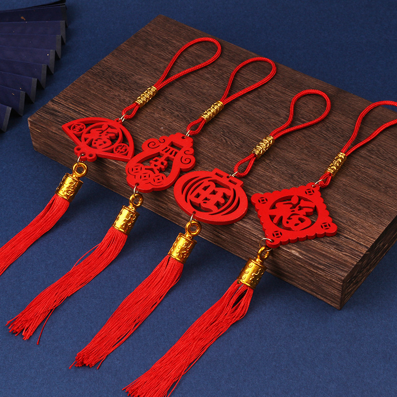 New Year Happy Peace Wooden Pendant Festive Atmosphere Chinese Knot Decorative Supplies Plant Lantern Hanging Ornaments