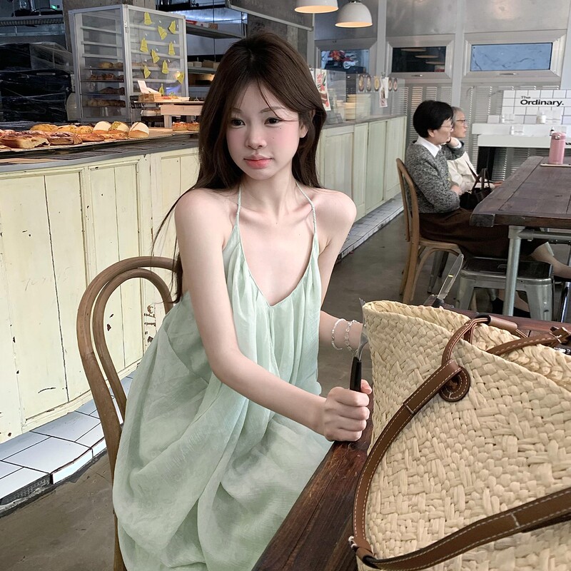 Summer 2026 New Style Backless Halter Neck Green Dress for Women, French Style Petite Beach Vacation Long Dress