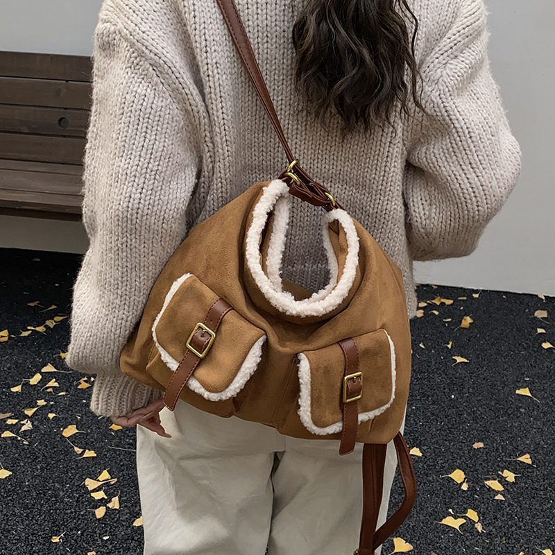 Mochila coreana de tres usos 2025 nueva mochila de camisole de hombro, bolso de viaje retro para mujeres