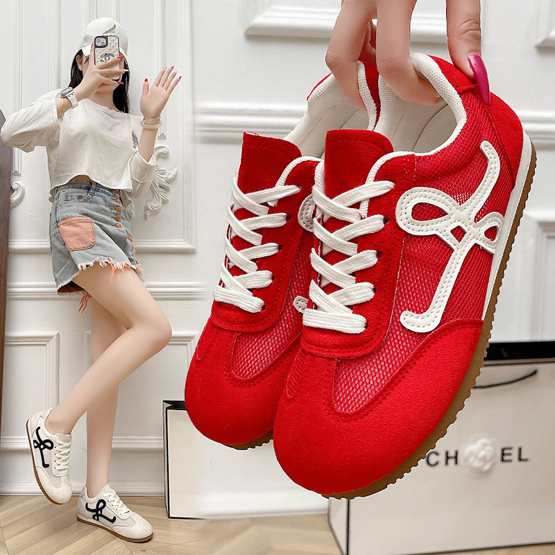 Women's Shoes 2025 Spring/Summer New Style Height-Increasing Ultra-Light Flat Retro Versatile Casual Sneakers Super Soft Casual Shoes