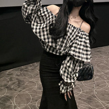工厂早秋高级感套装女荷叶领一字肩格子上衣高腰显瘦半身裙两件套