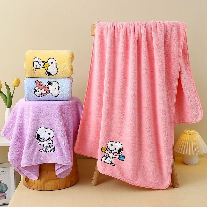 New Style Towel Snoopy Coral Velvet Beach Bath Towel Cartoon Face Wash Towel Absorbent Cute Soft Bath Wrap Towel