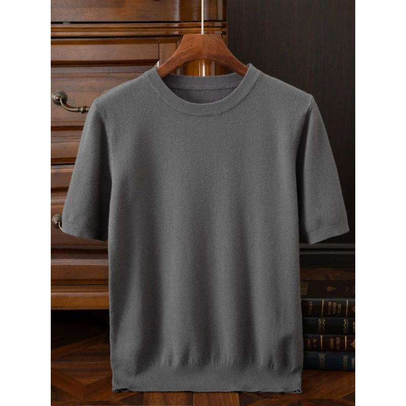Мужской вязаный свитер с короткими рукавами с круглым вырезом