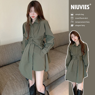 �紺����2024���¿ʽ�r���B��ȹ��Ů���b�߼��Еr�д���һ����