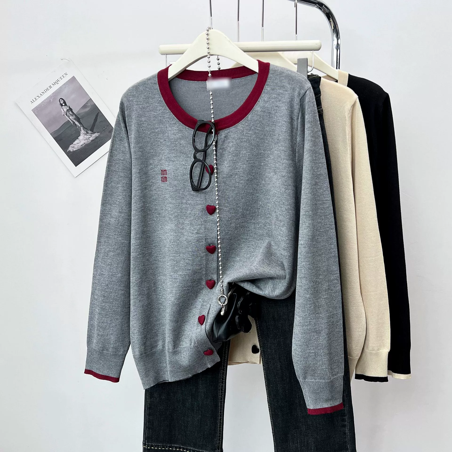 Большой размер женский весенний новый свитер с длинными рукавами 200 кг толстая сестра повседневная дикая любовь пуговица кардиган 6147