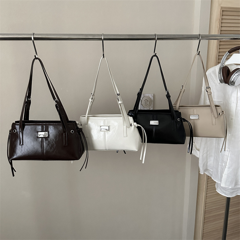 Cross-Border Trendy Textured Small Square Handbag for Women, 2026 Summer New Model, Solid Color Patchwork Shoulder Bag, Commuter Underarm Bag