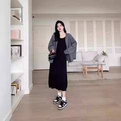2024秋の大きいサイズの婦人服のニットは腰を収めてやせています。