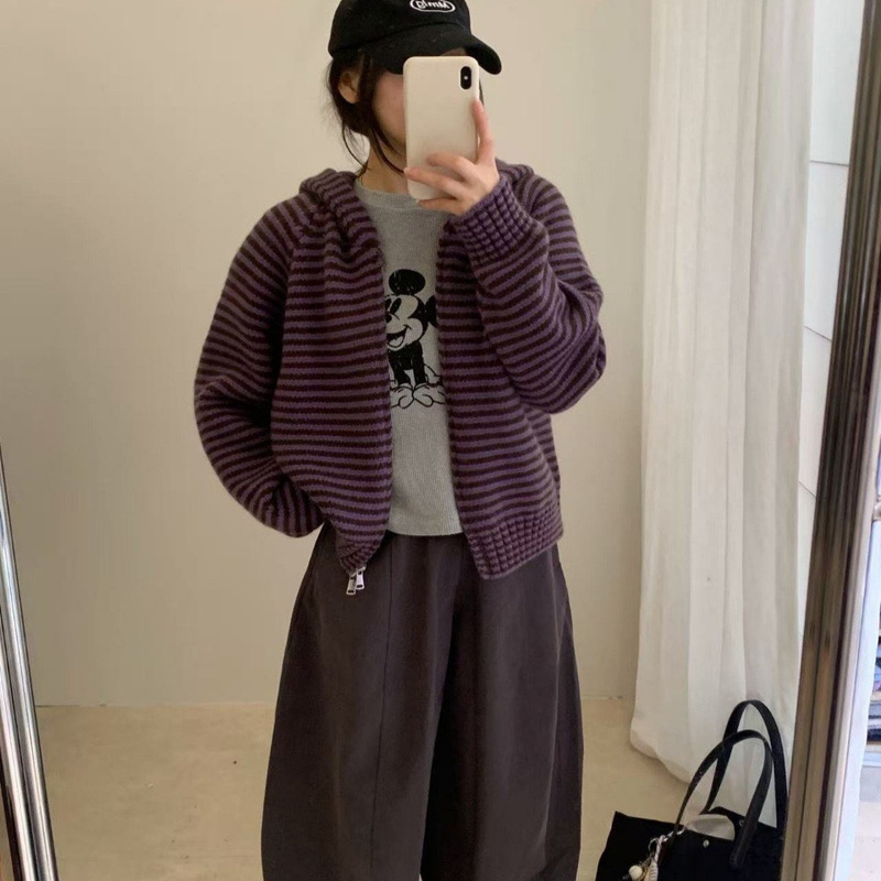 Striped hooded knit cardigan, new autumn/winter style, versatile loose-fit zip-up top, Korean-style casual color-block sweater jacket Striped hooded knit cardigan, new autumn/winter style, versatile loose-fit zip-up top, Korean-style casual color-block sweater jacket