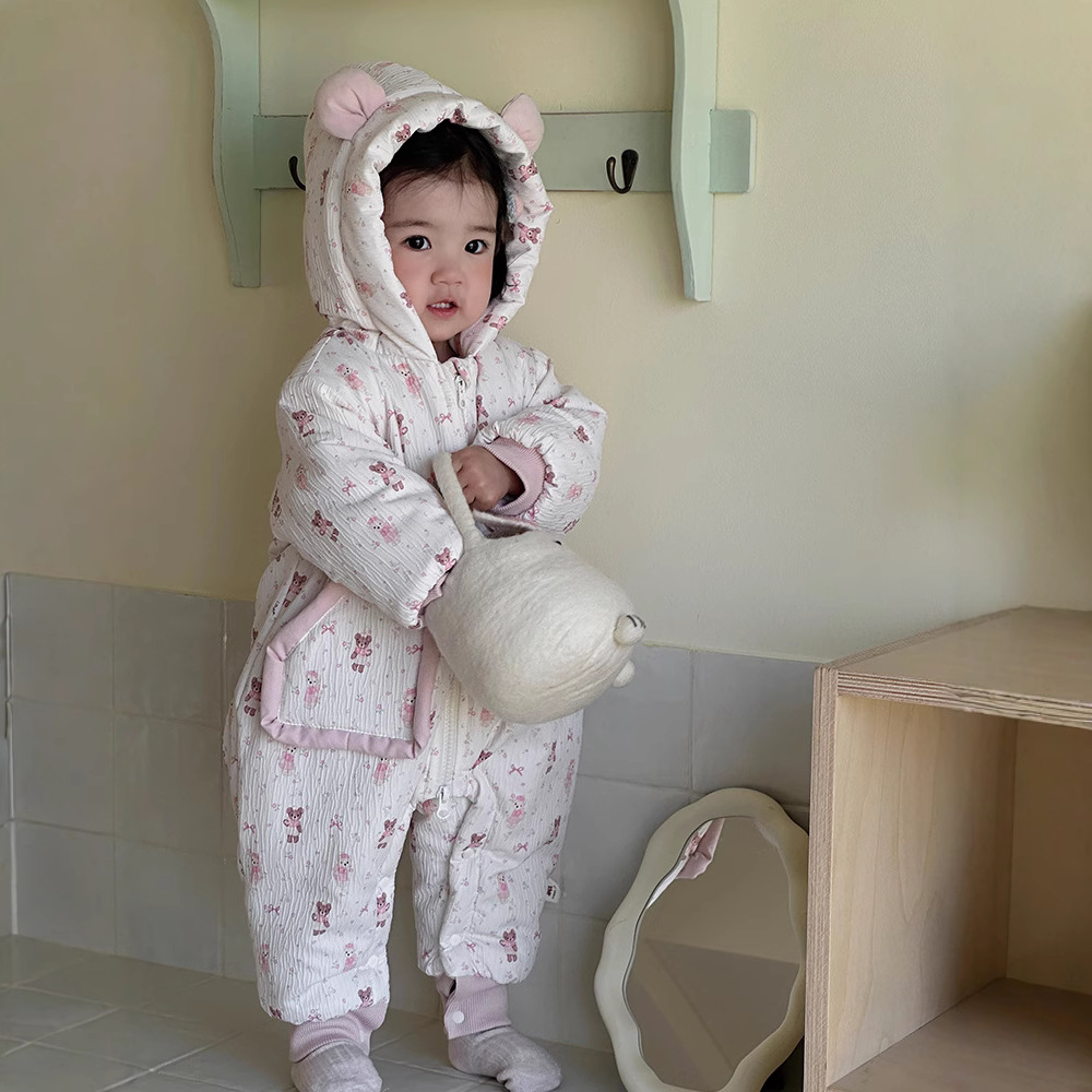 Chaqueta de algodón cálida gruesa de invierno para bebé, linda chaqueta de estilo occidental de bolsillo grande de oso súper lindo