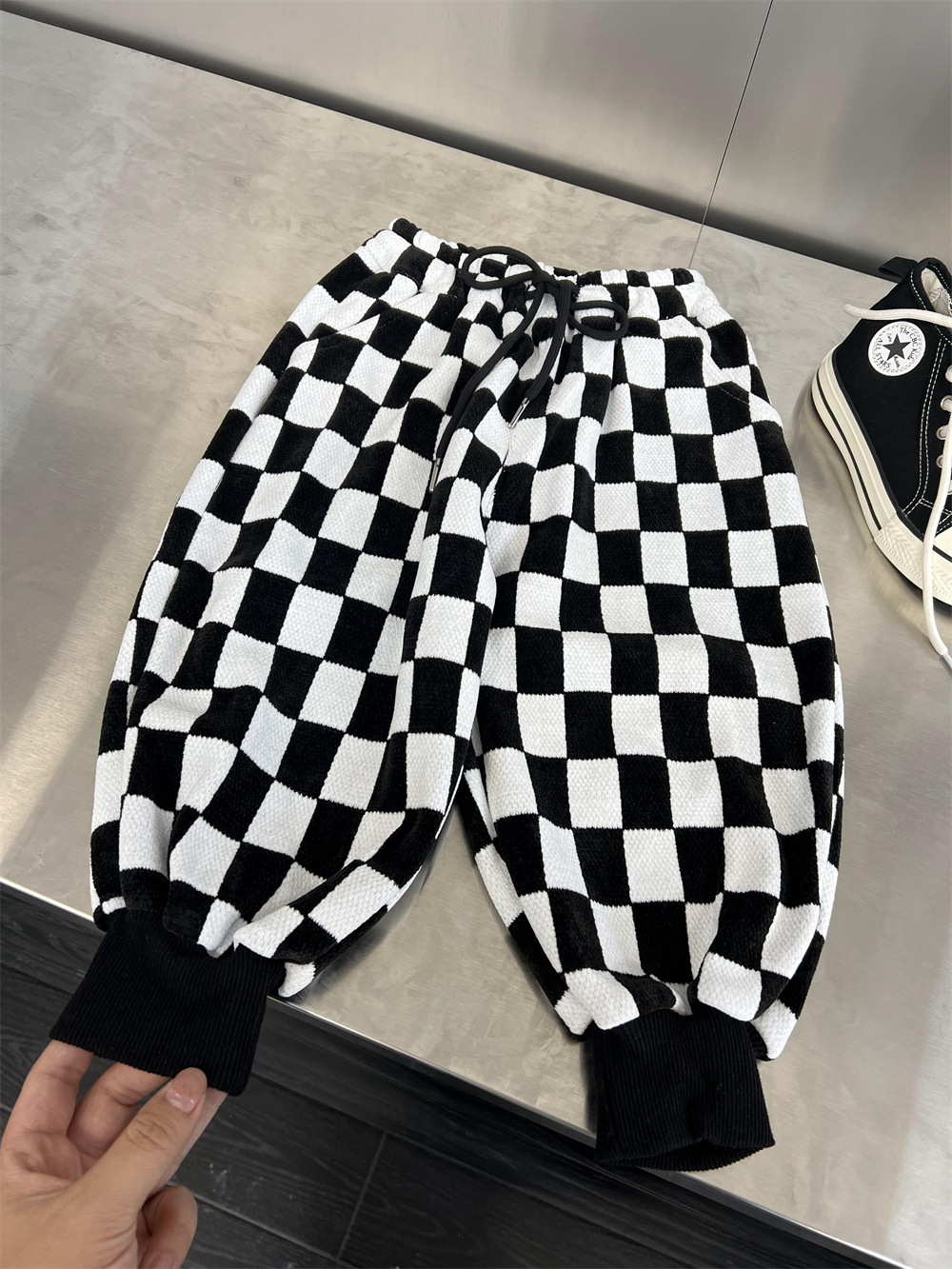 Çocuklar için kışlık kalınlaştırılmış, peluş satranç tahtası dama tahtası kapalı ayaklı özel teklif. İade edilebilir, iade edilemez_voghion.com