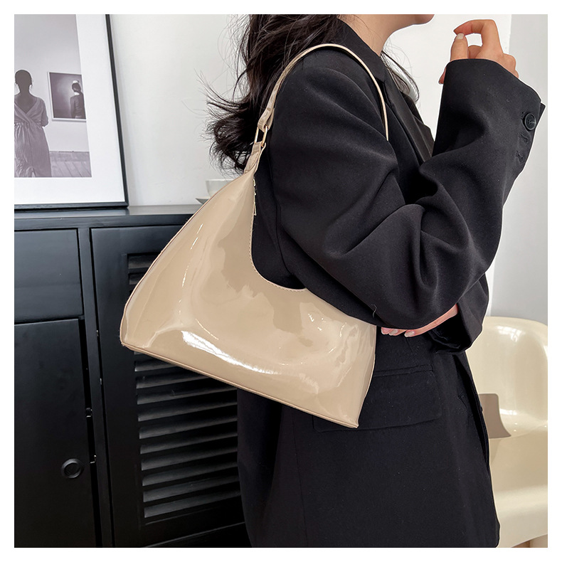 660g Weight Nylon Lining Material Zipper Closure Type Single Shoulder Strap Strap Type Underarm Bag Bags Type Daily, Shopping Occasion Pu Leather Material Solid Color Pattern All Seasons Season Women's Gender Streetwear Style Pillow Shape Shape Small Size Women's Small Pu Leather Solid Color Streetwear Pillow Shape Zipper Underarm Bag 4