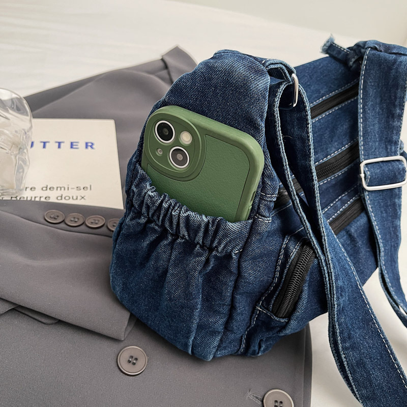 Versión coreana de mezclilla casual bolsillo con cremallera bolsa de axila bolsa de locomotora nueva bolsa de mensajero de gran capacidad de otoño e invierno