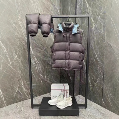 《毒家现货》M家24新款可拆卸袖子男女同款连帽羽绒服外套抗寒