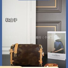 ϻμtrunk͹бͨŮʿСHܛ