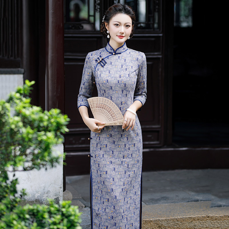 Guzhang Daily Improved Cheongsam 2025 New Youth Style Women's Retro Fitted Long-Sleeve Dress for Everyday Wear in Spring and Autumn
