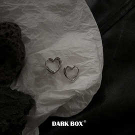 S925纯银爱心耳扣韩版小清新心形耳圈可爱耳钉INS气质极简耳环女
