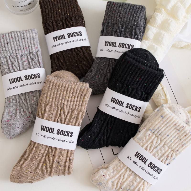 Fashionable Design Cashmere Winter Cable Knit Thick Warm Wool Socks for Women