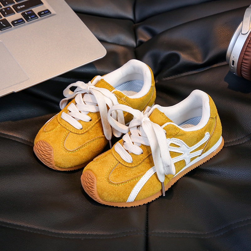 2025 primavera y otoño nuevos zapatos deportivos para niños de moda zapatos para correr retro para niños grandes y medianos